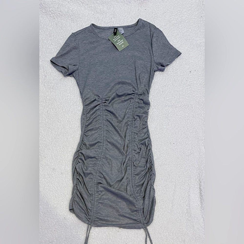 Never worn before gray scrunch dress(with tag still on it).